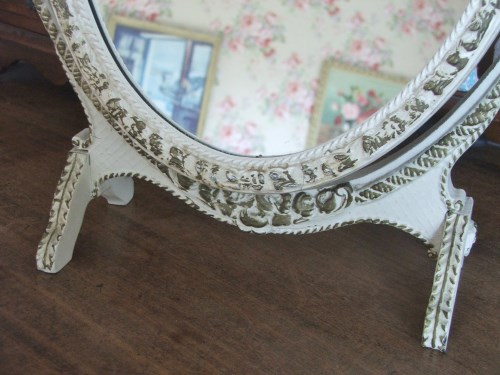 Pretty Dressing Table Mirror