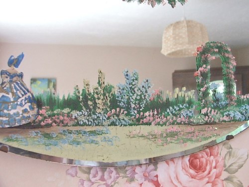 Pretty Crinoline Lady Mirror