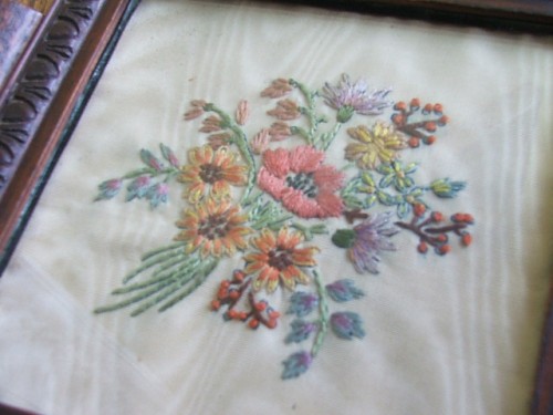 Wooden Embroidered Teapot Stand