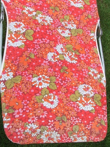 floral retro vintage sunlounger