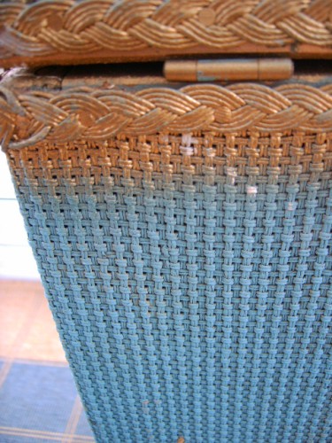 Wicker 'Loom' Style Laundry Basket