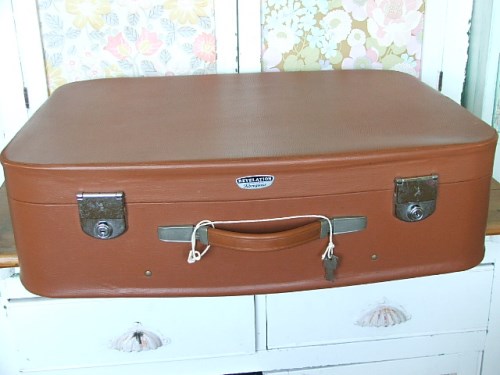 revelation suitcase medium