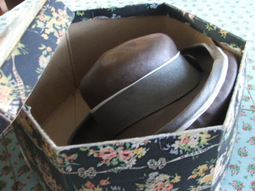 Vintage Snelgrove and Marshall Hat Box