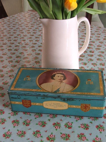 1953 Coronation Souvenir Biscuit Tin