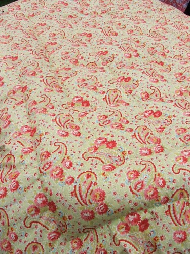 Pretty Floral Vintage Eiderdown