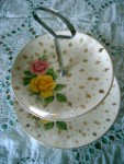Very Pretty Roses Cake Stand