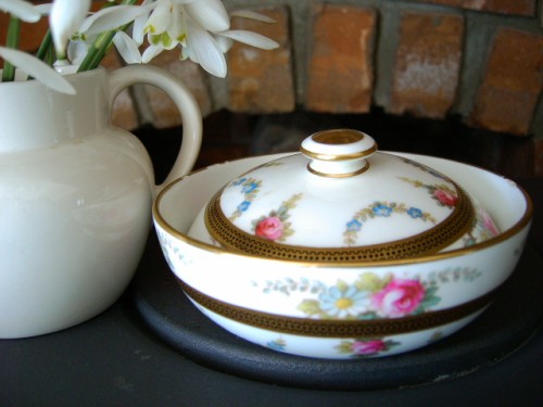 Rose Print Cauldon Ltd/Maple&Co Pottery Soapdish