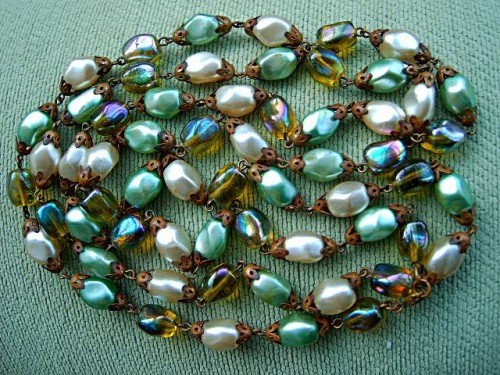 Pretty Vintage Long Beaded Green Necklace
