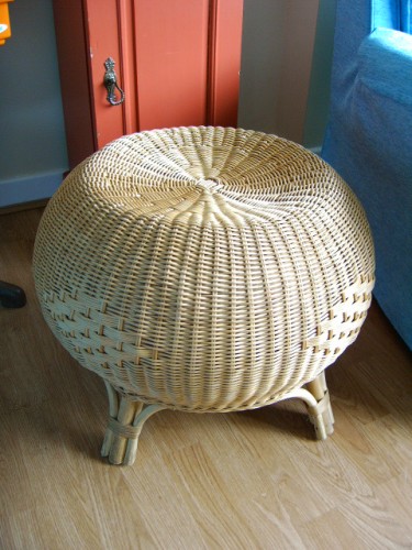 Country Style Wicker Stool