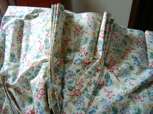 Pretty Floral Print Curtains