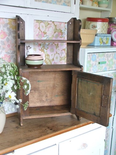 Vintage Wooden Shelf/Cabinet