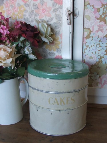 Vintage Tala Cake Tin